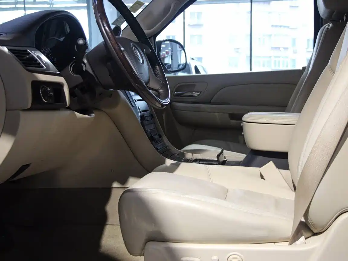 Cadillac Escalade 2008 6.2 AWD фото 9
