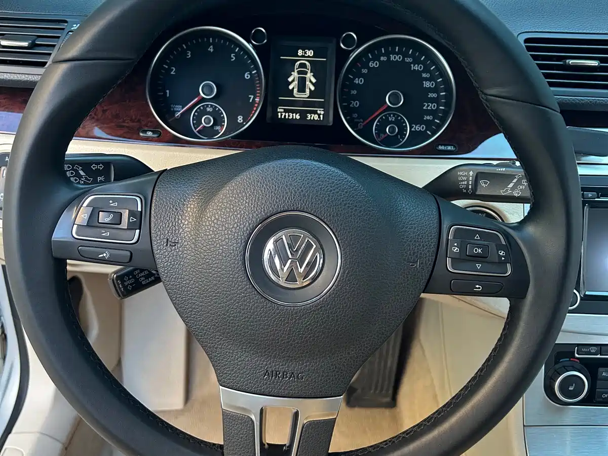 Volkswagen Passat 2011 2.0T Wagon Luxury фото 14