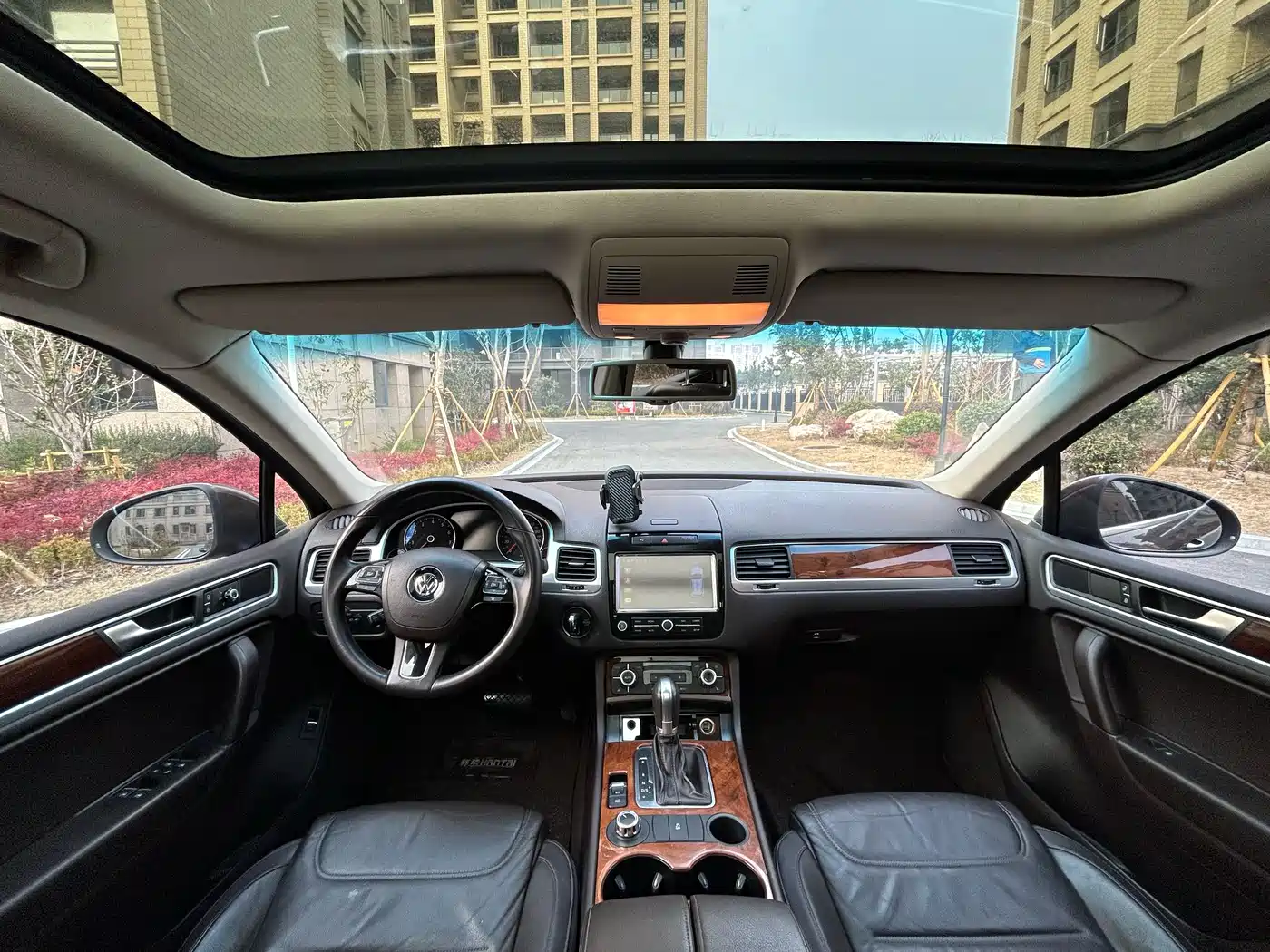 Volkswagen Touareg 2014 3.0TSI New Edge Edition фото 13
