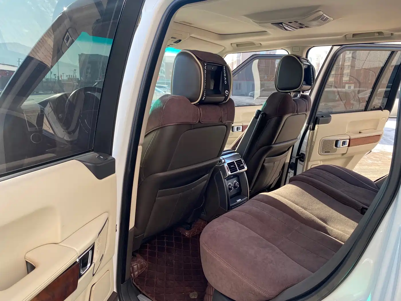 Land Rover Range Rover 2012 5.0 NA V8 фото 5