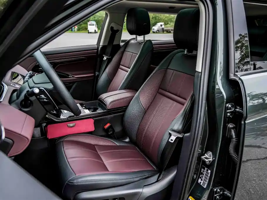 Land Rover Range Rover Evoque 2023 Range Rover Evoque L 249PS Luxury Edition фото 15