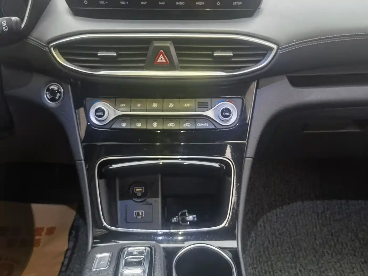Hyundai Santa Fe 2020 380 TGDi Auto 2WD GLS Luxury фото 15