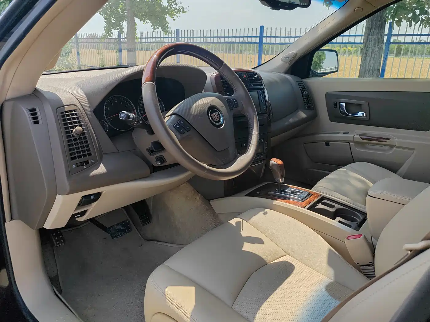 Cadillac SRX 2006 Model 4.6 AWD Ultra Luxury фото 12