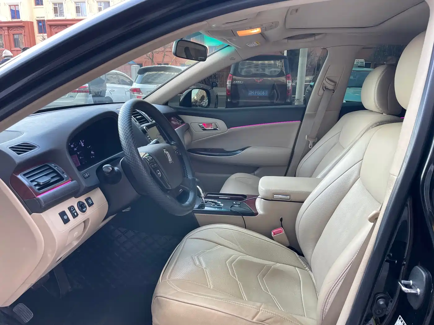 Toyota Crown 2010 2.5L Royal Leather Sunroof Navigation фото 4