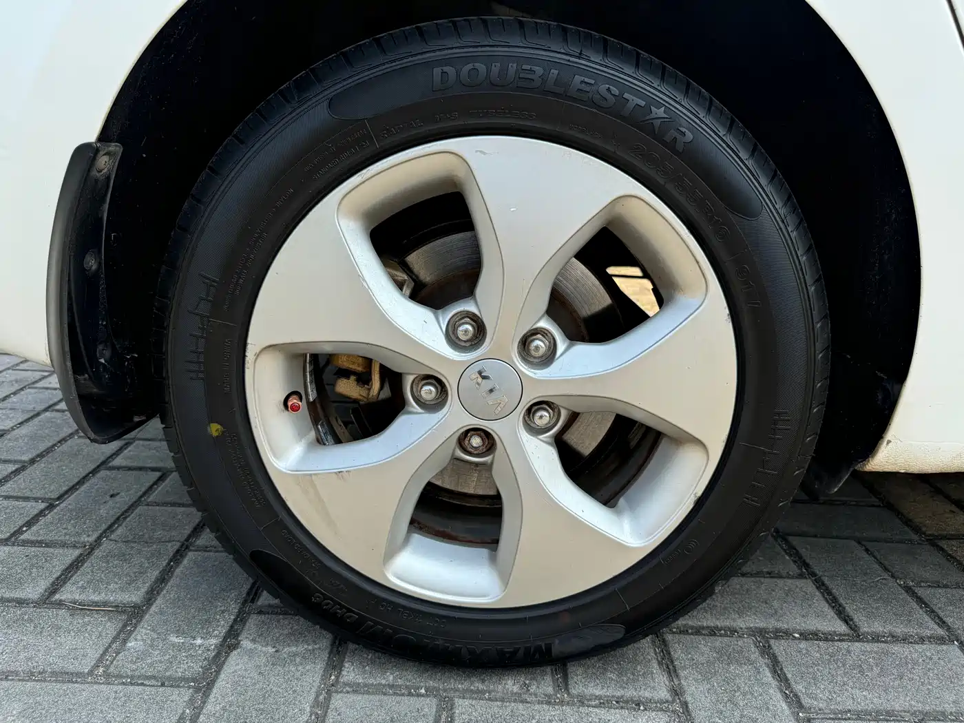 Kia Carens 2013 2.0L 5-seat Auto Comfort (China V) фото 15