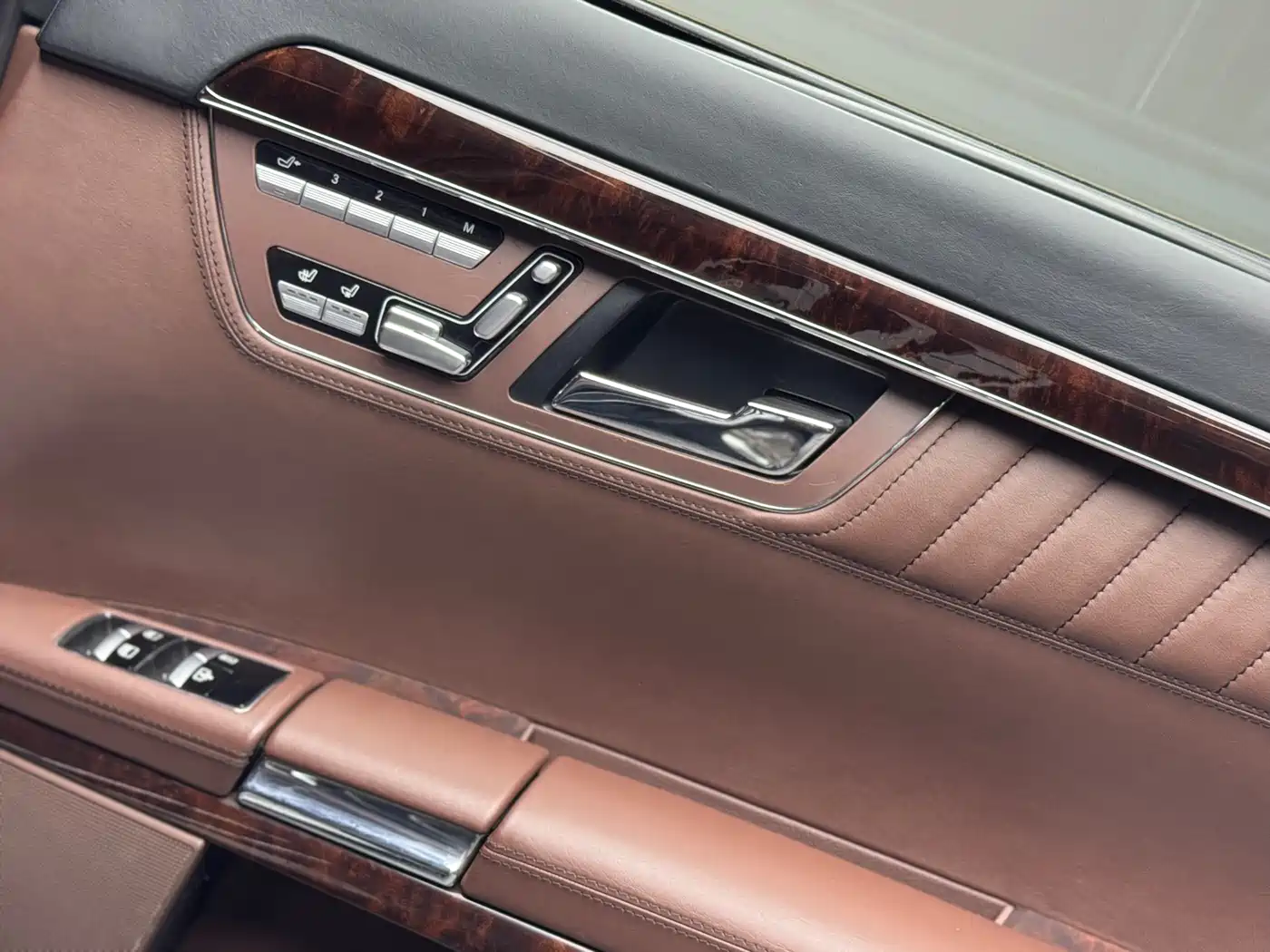 Mercedes-Benz S-Class 2010 S 600 L фото 19