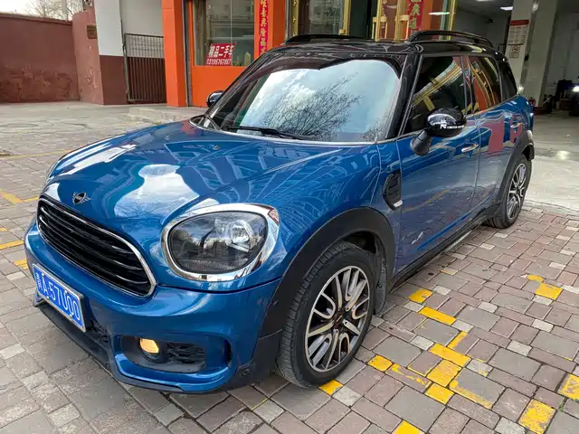 MINI COUNTRYMAN