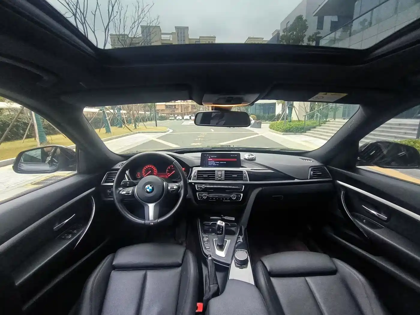 BMW 3 Series GT 2019 320i M Sport Package фото 13