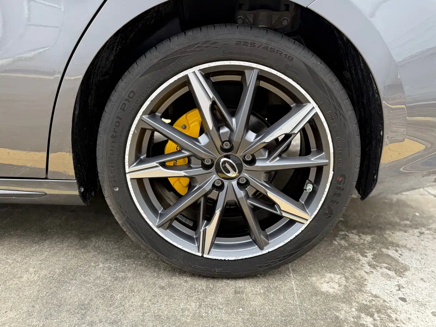 GAC Trumpchi Trumpchi Emkoo 2023 270T DCT J16 Edition фото 24