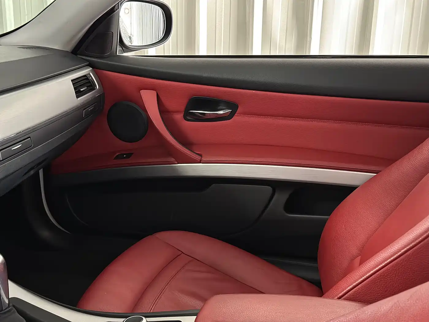 BMW 3 Series (Import) 2011 320i Coupe фото 11