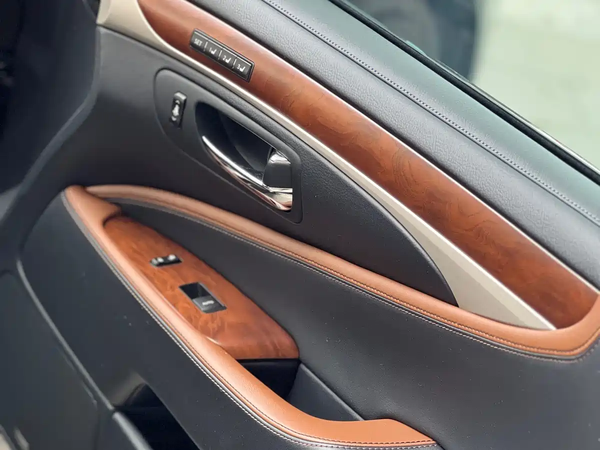 Lexus LS 2013 460L Luxury Edition фото 29