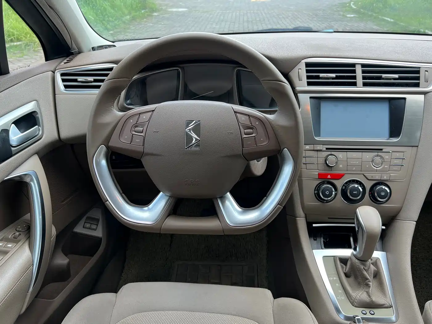 DS 5LS 2016 2015 1.6T Comfort THP160
