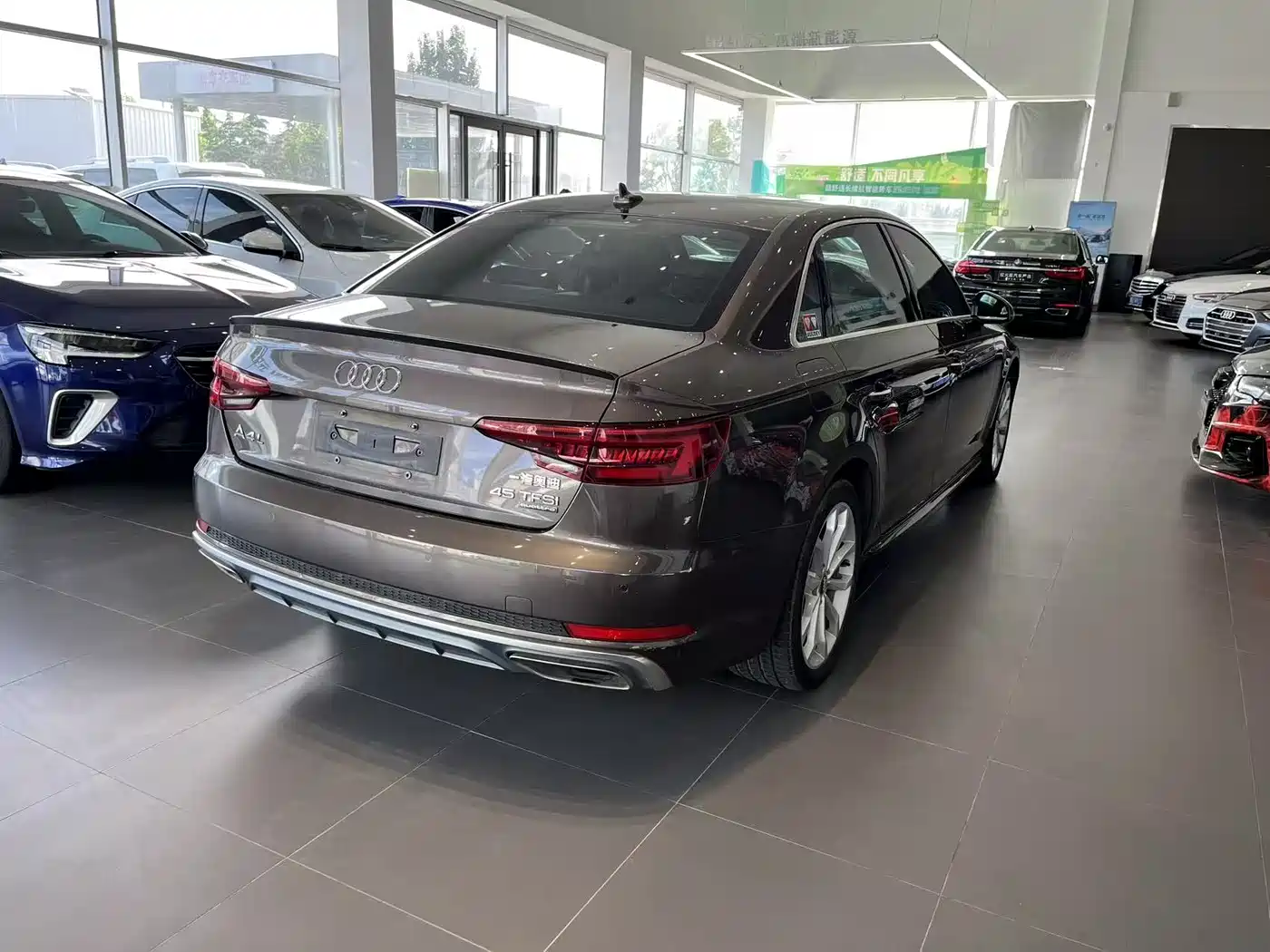 Audi A4L 2019 45 TFSI quattro Personality Sport (China V) фото 4