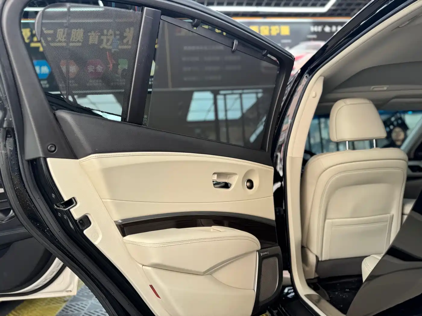 Acura RLX 2013 3.5L PAWS Edition фото 12