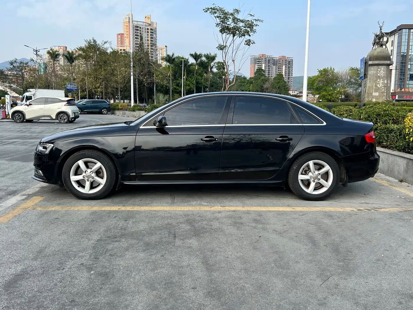 Audi A4L 2013 35 TFSI Automatic Standard фото 4