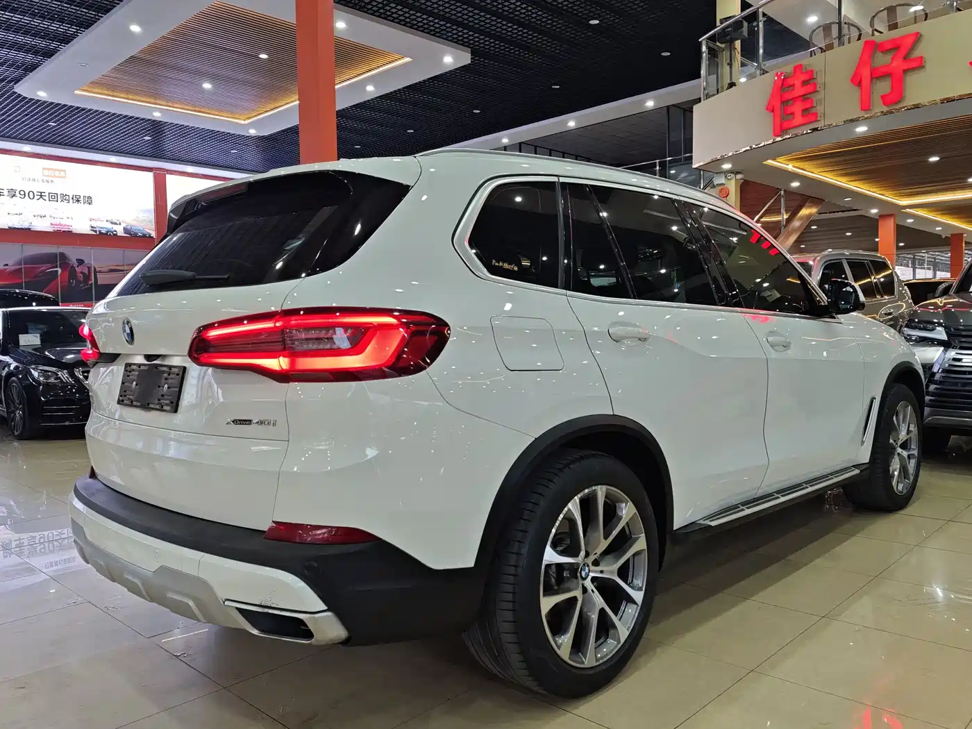 BMW X5 (Import) 2019 xDrive40i M Sport Package фото 4