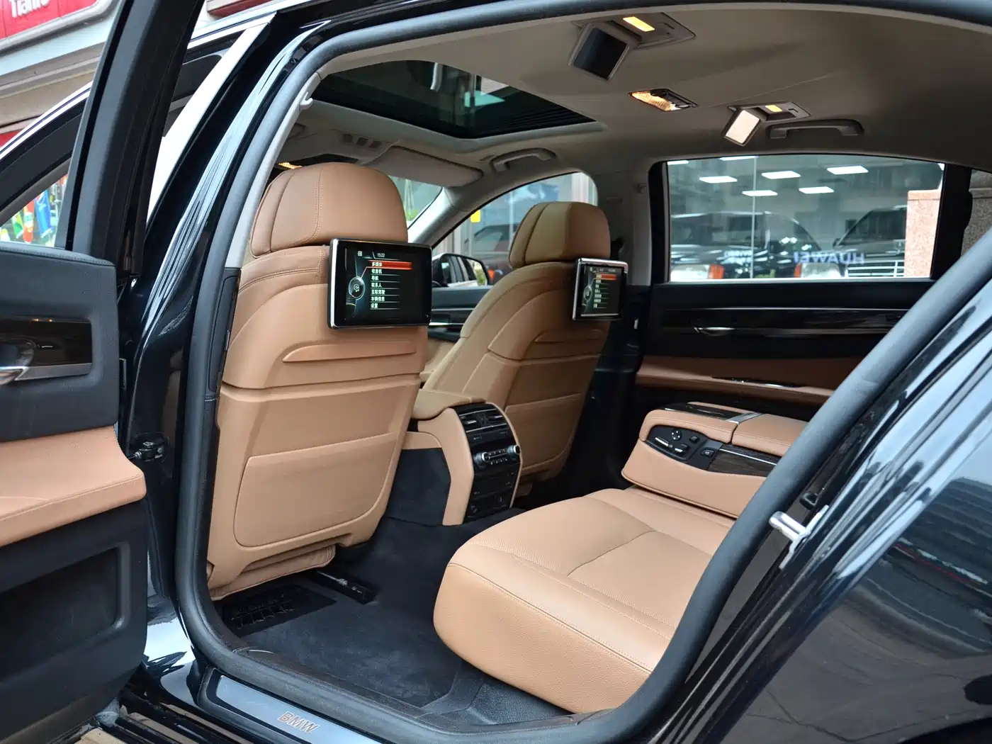 BMW 7 Series 2013 Model 730Li Luxury фото 14