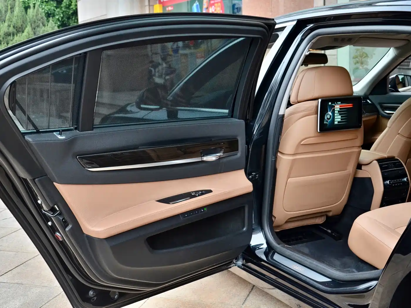 BMW 7 Series 2013 Model 730Li Luxury фото 28