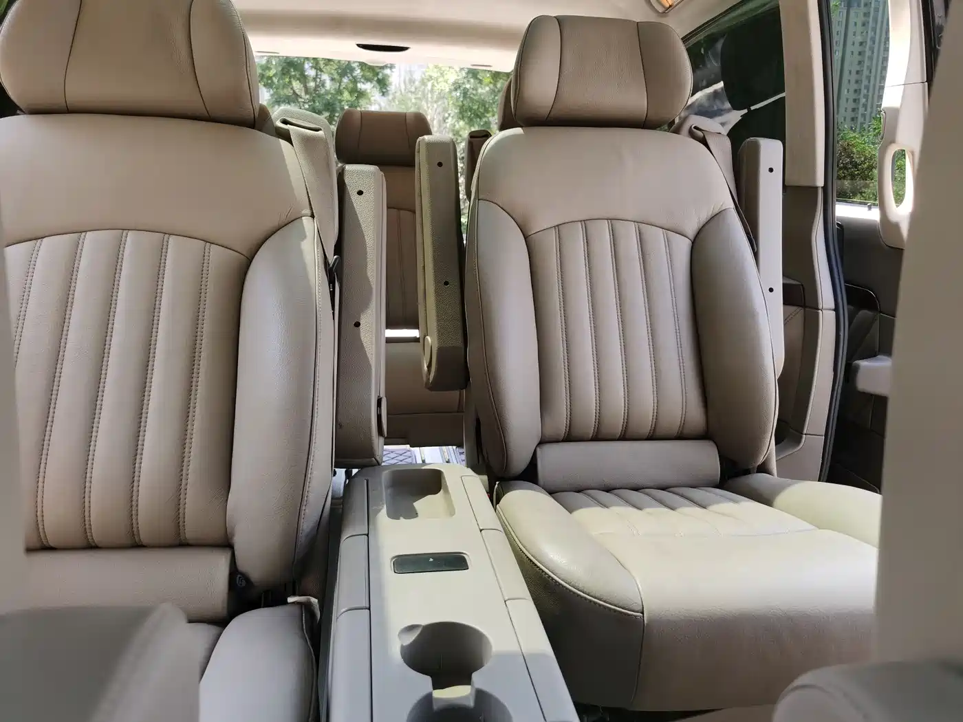 Mercedes-Benz Viano 2013 Model 3.0L Navigation Edition фото 19