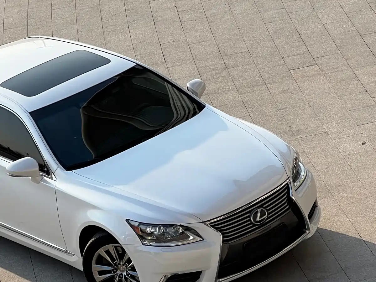 Lexus LS 2016 460L AWD Premium фото 3