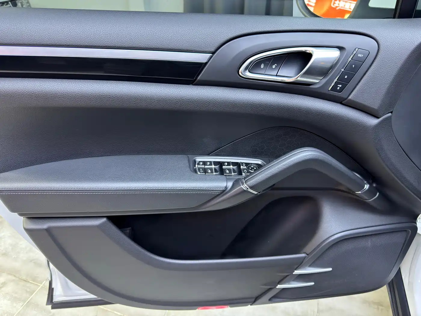 Photo 17 - Porsche Cayenne