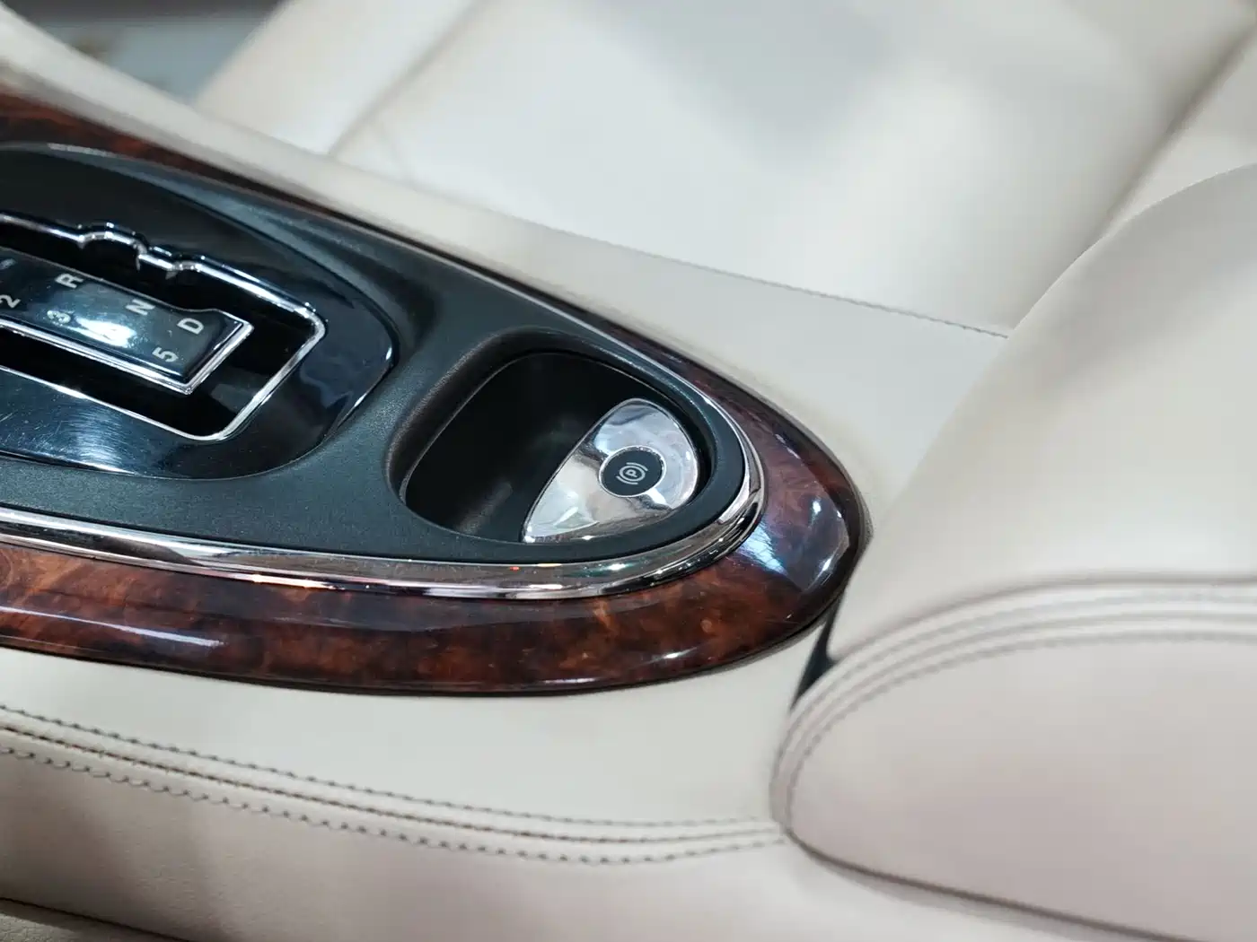 Jaguar XJ 2004 2004 Model XJ8 4.2