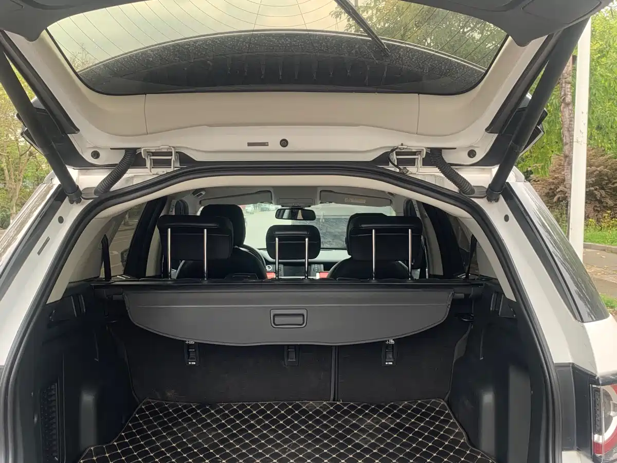 Land Rover Discovery Sport 2017 2.0T SE фото 8