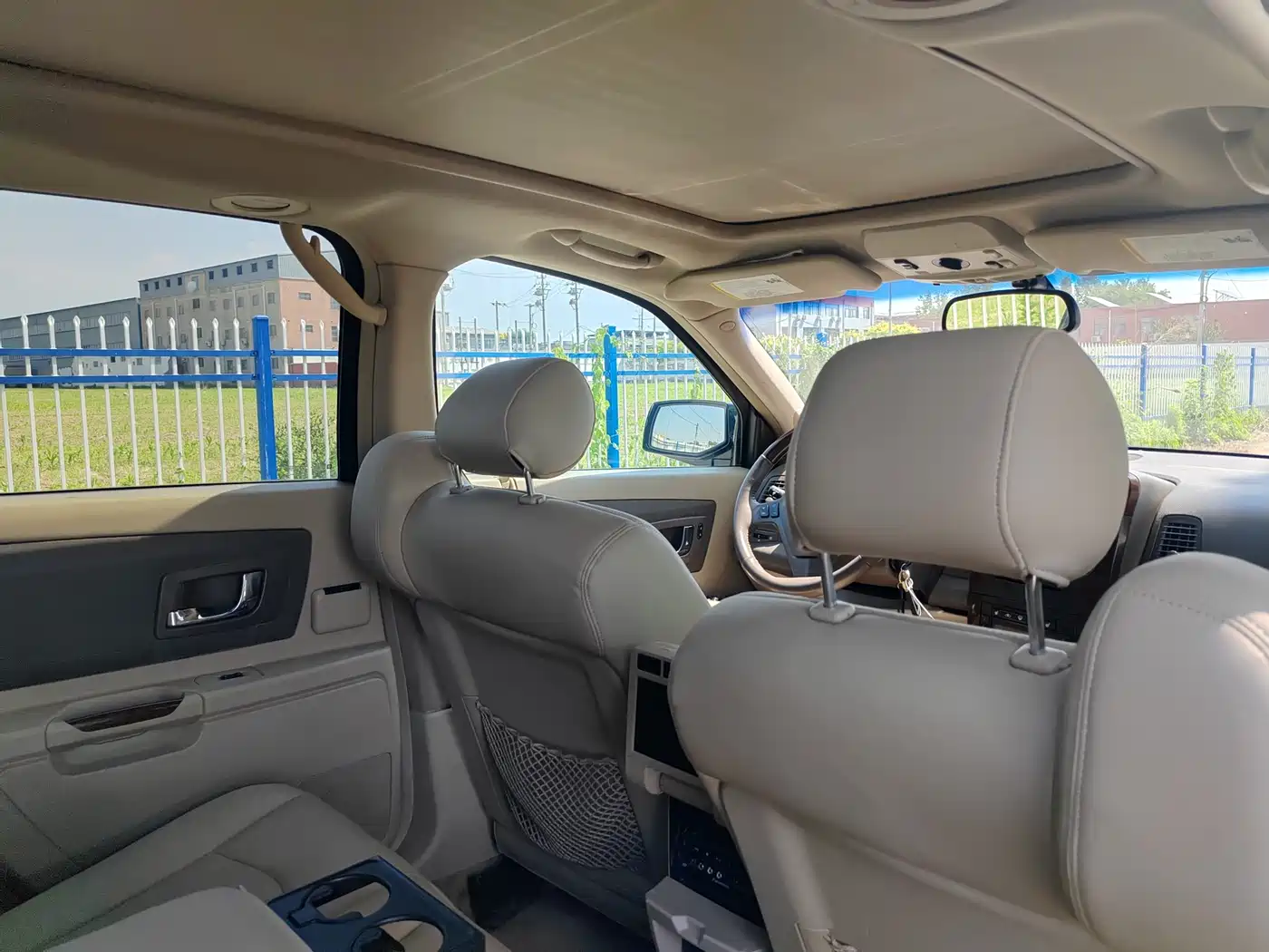 Cadillac SRX 2006 Model 4.6 AWD Ultra Luxury фото 18