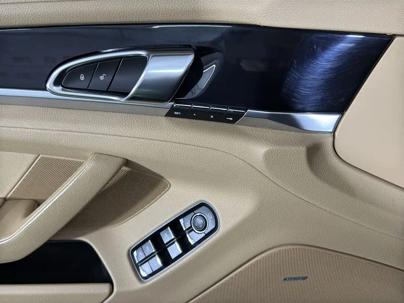 Porsche Panamera 2014 Panamera 3.0T фото 23