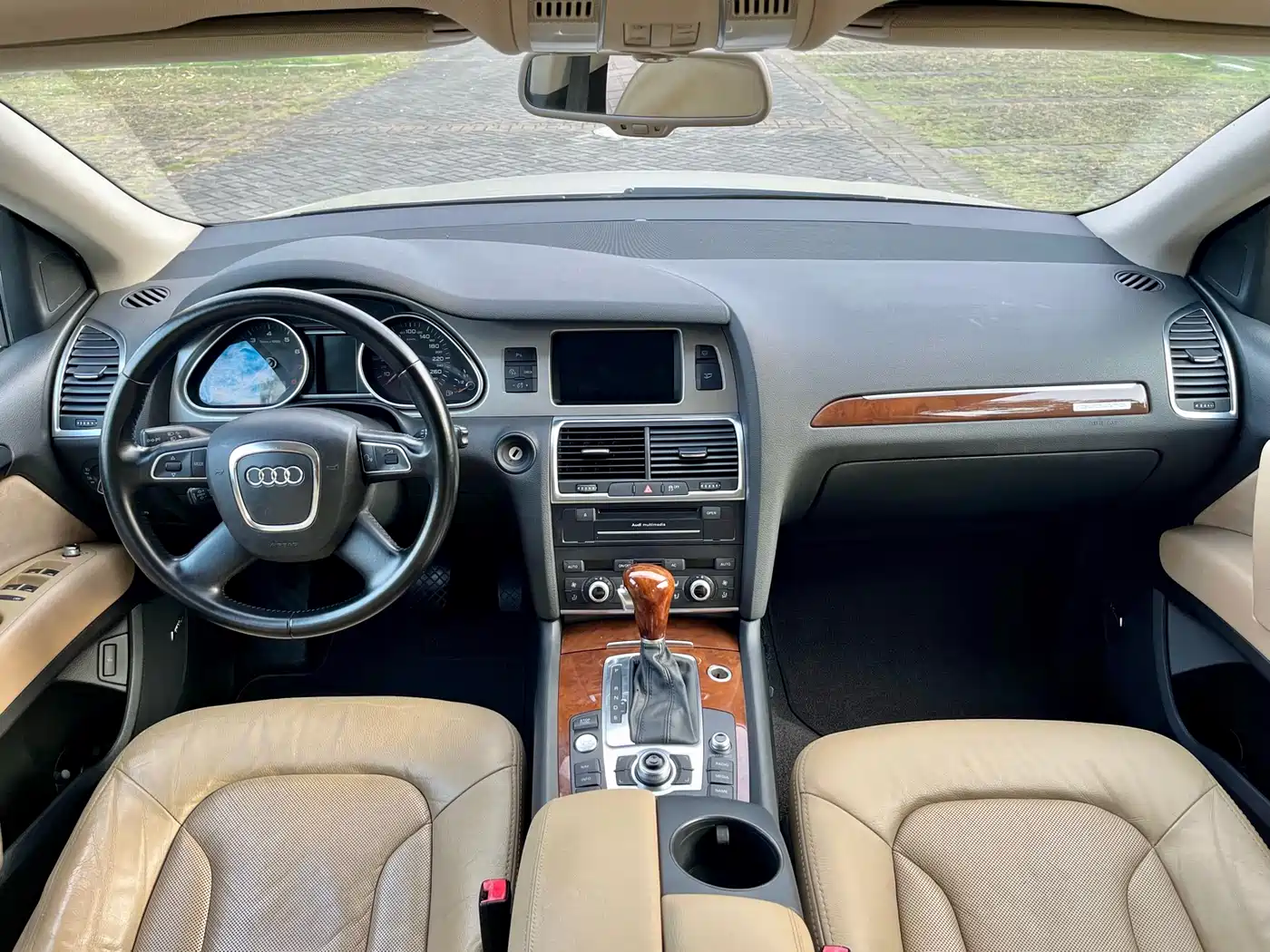Audi Q7 2011 3.0 TFSI Comfort (200kW) фото 6