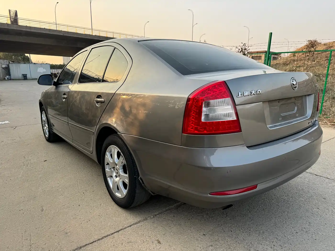 Škoda Octavia 2014 1.6L Auto Yijie Edition фото 16