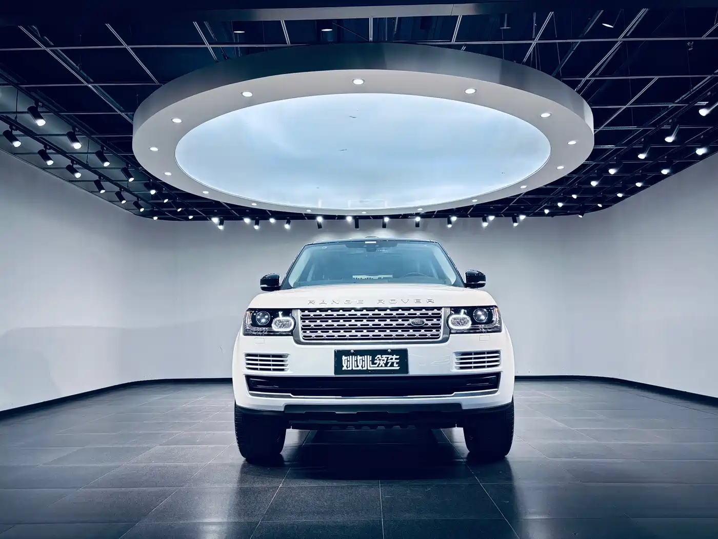 Land Rover Range Rover 2017 3.0 SC V6 Vogue LWB (Long Wheelbase) фото 2