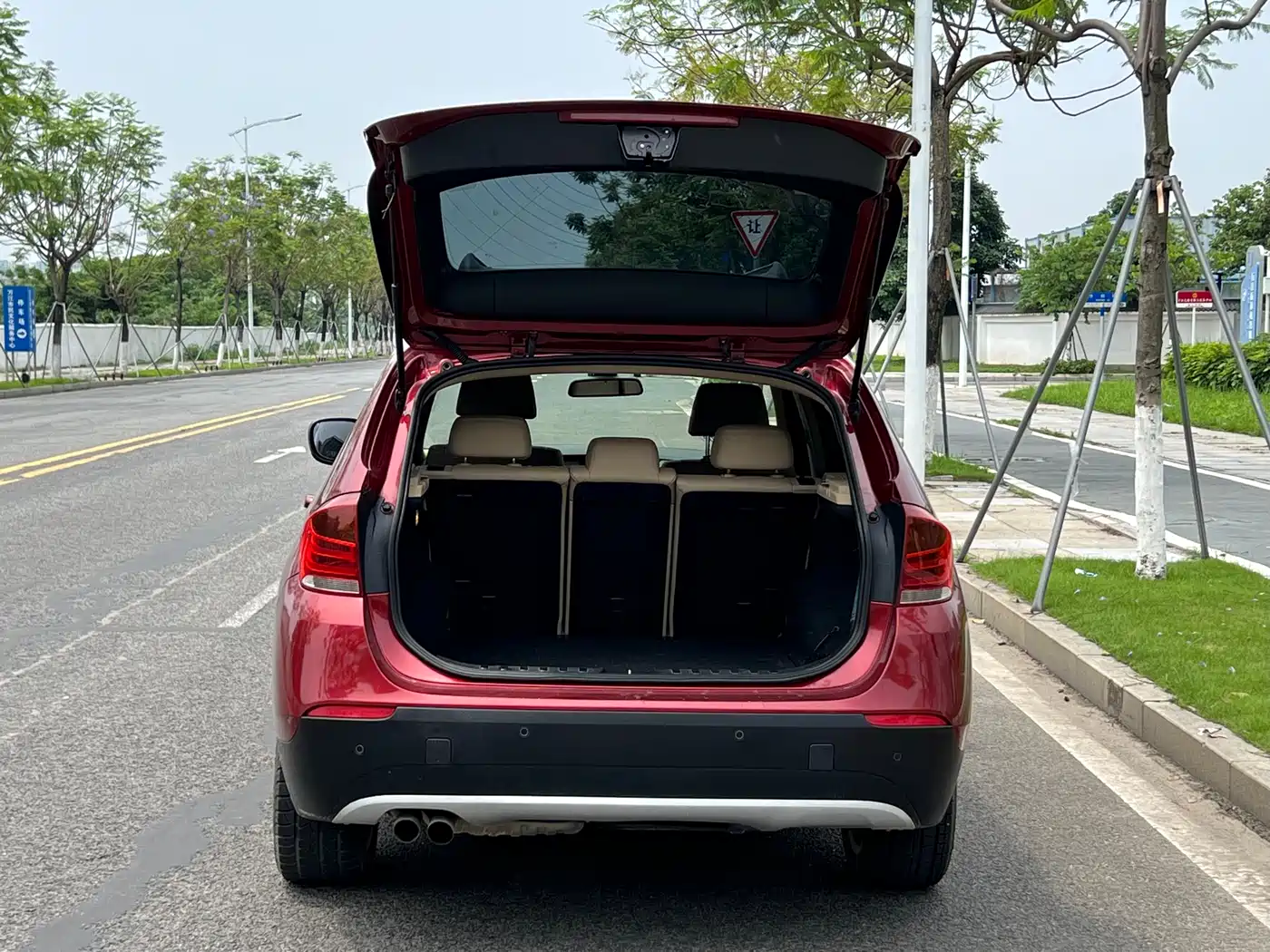 BMW X1 (Import) 2010 xDrive25i фото 9