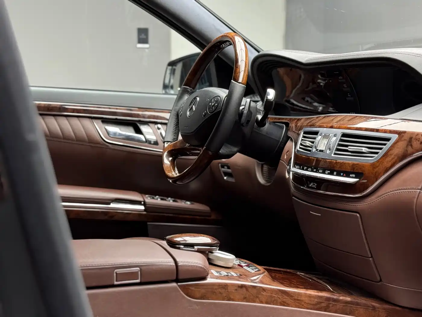 Mercedes-Benz S-Class 2010 S 600 L фото 24