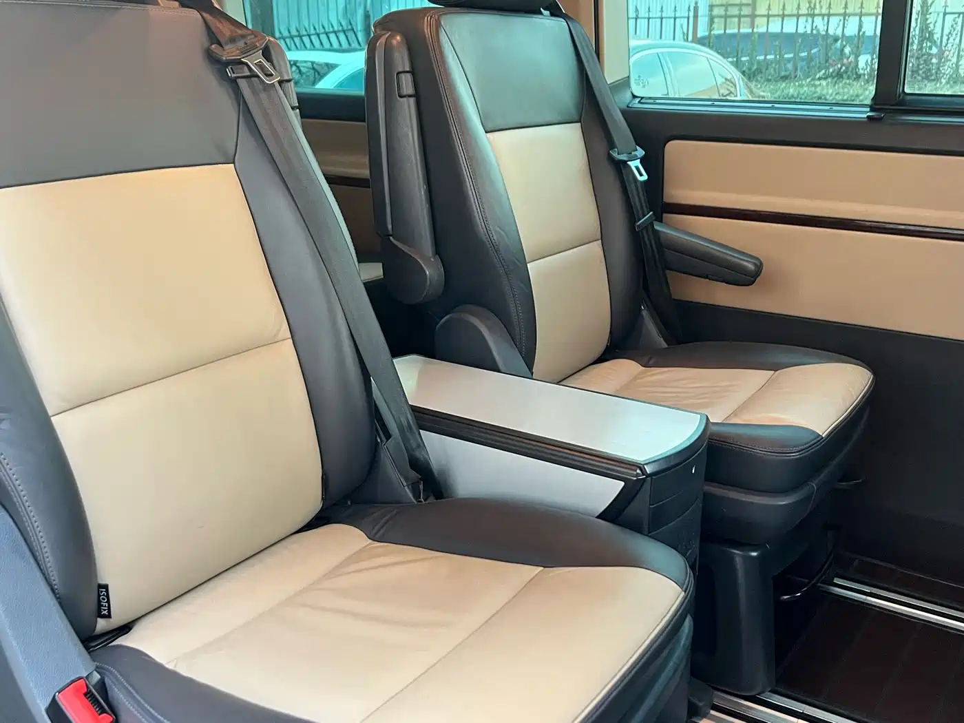 Volkswagen Multivan 2015 2.0TSI AWD 65th Anniversary Limited Edition фото 8