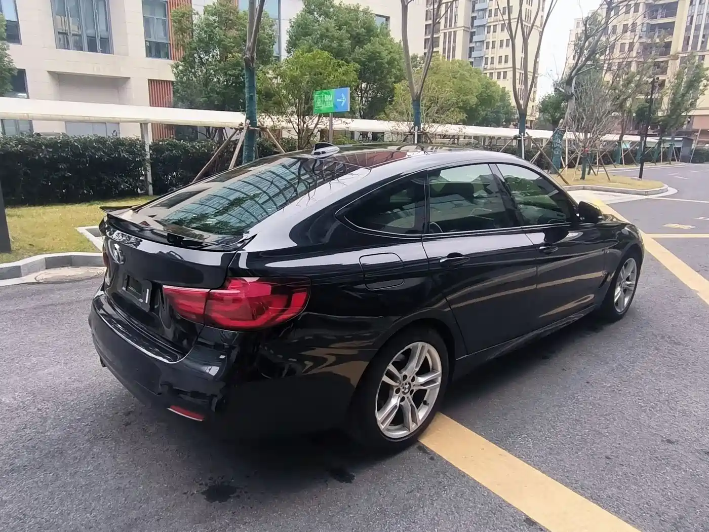 BMW 3 Series GT 2019 320i M Sport Package фото 6