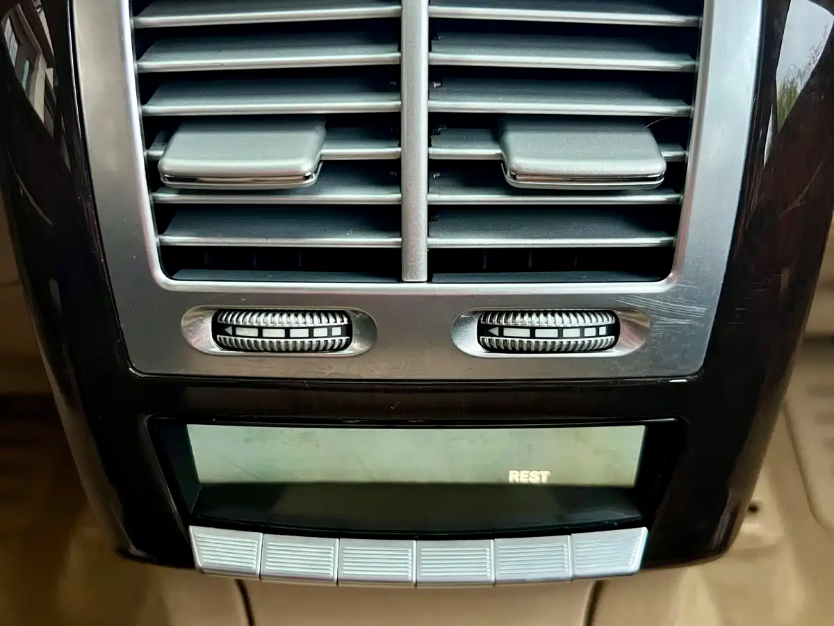 Mercedes-Benz S-Class 2010 S 300 L Business фото 15