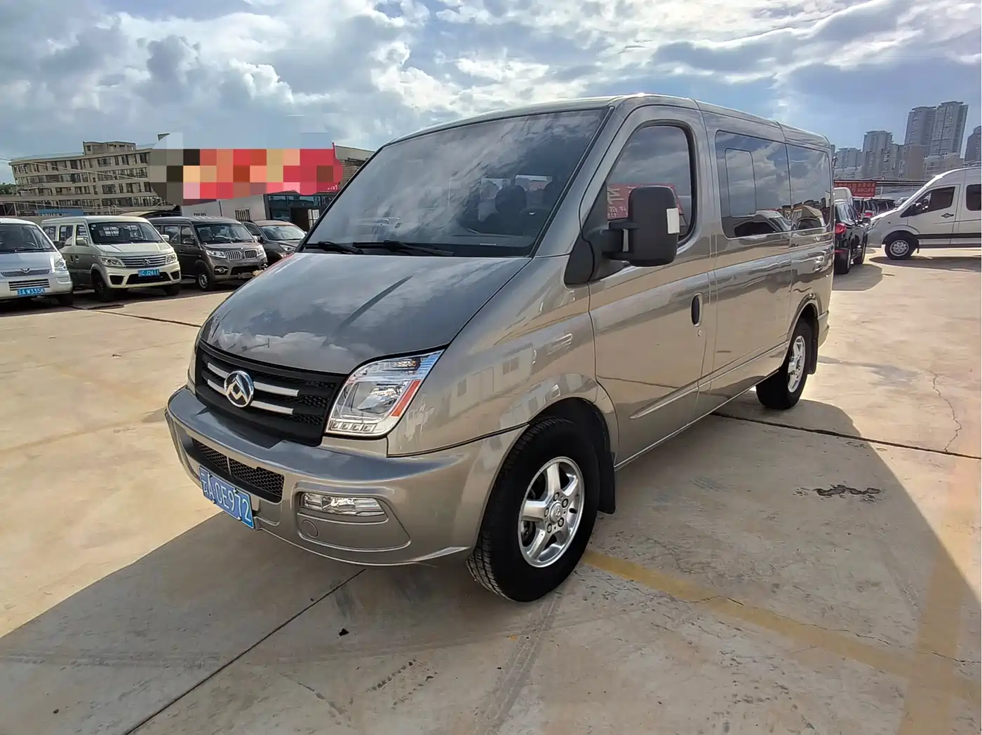 SAIC Maxus Xintu V80 2019 2.5T Classic AMT Business Travel Short Wheelbase Low Roof 9 Seats
