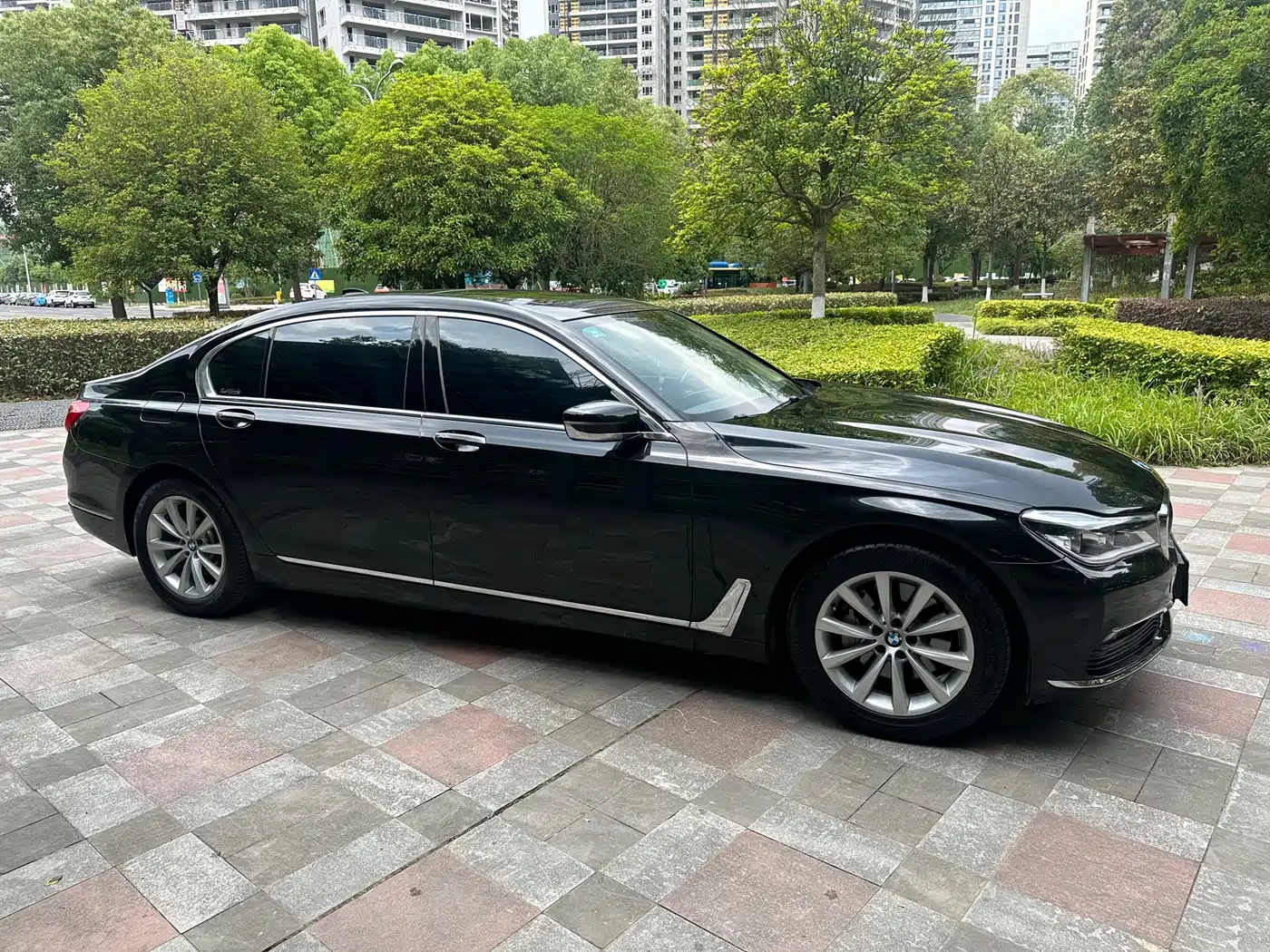 BMW 7 Series 2016 730Li Luxury фото 11