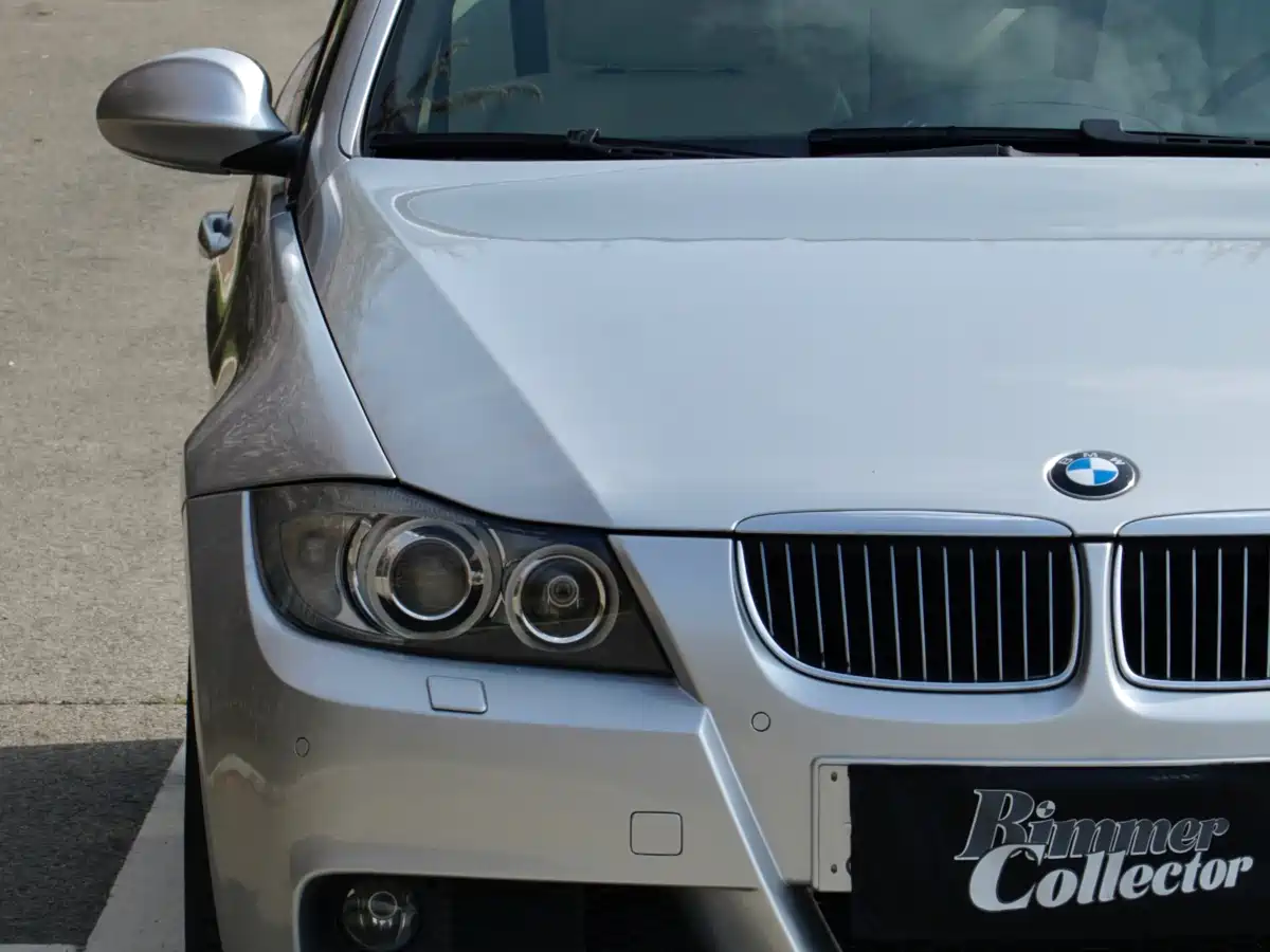 BMW 3 Series (Import) 2005 330i фото 3