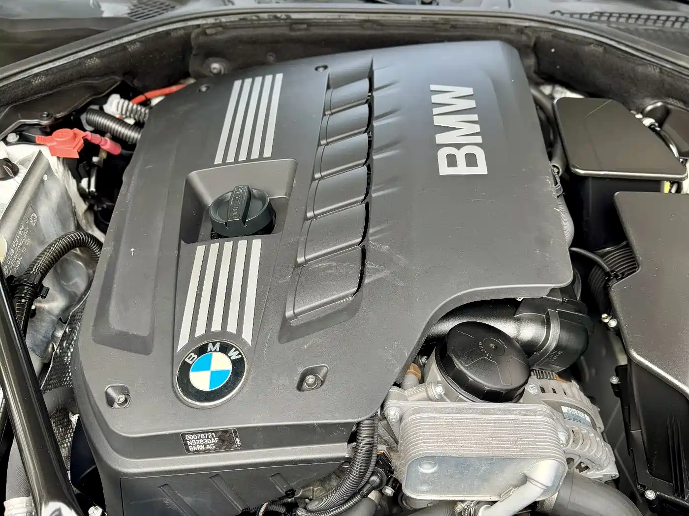 BMW 5 Series 2014 530Li Leading фото 8