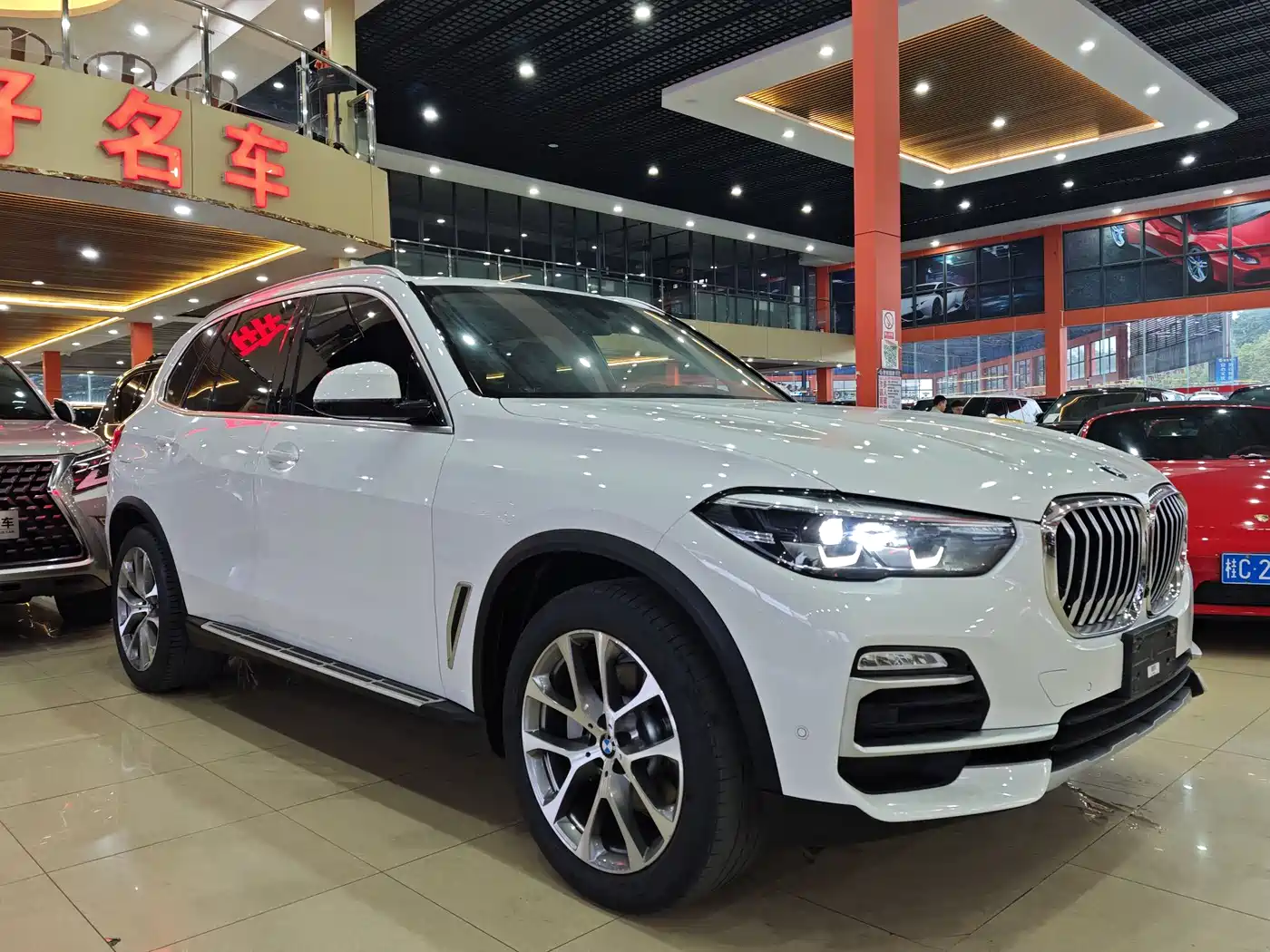 BMW X5 (Import) 2019 xDrive40i M Sport Package фото 3