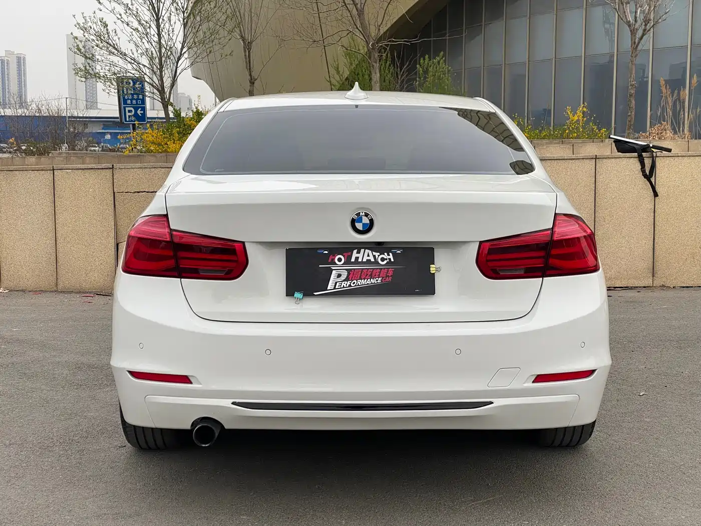 BMW 3 Series 2015 316Li Manual фото 4