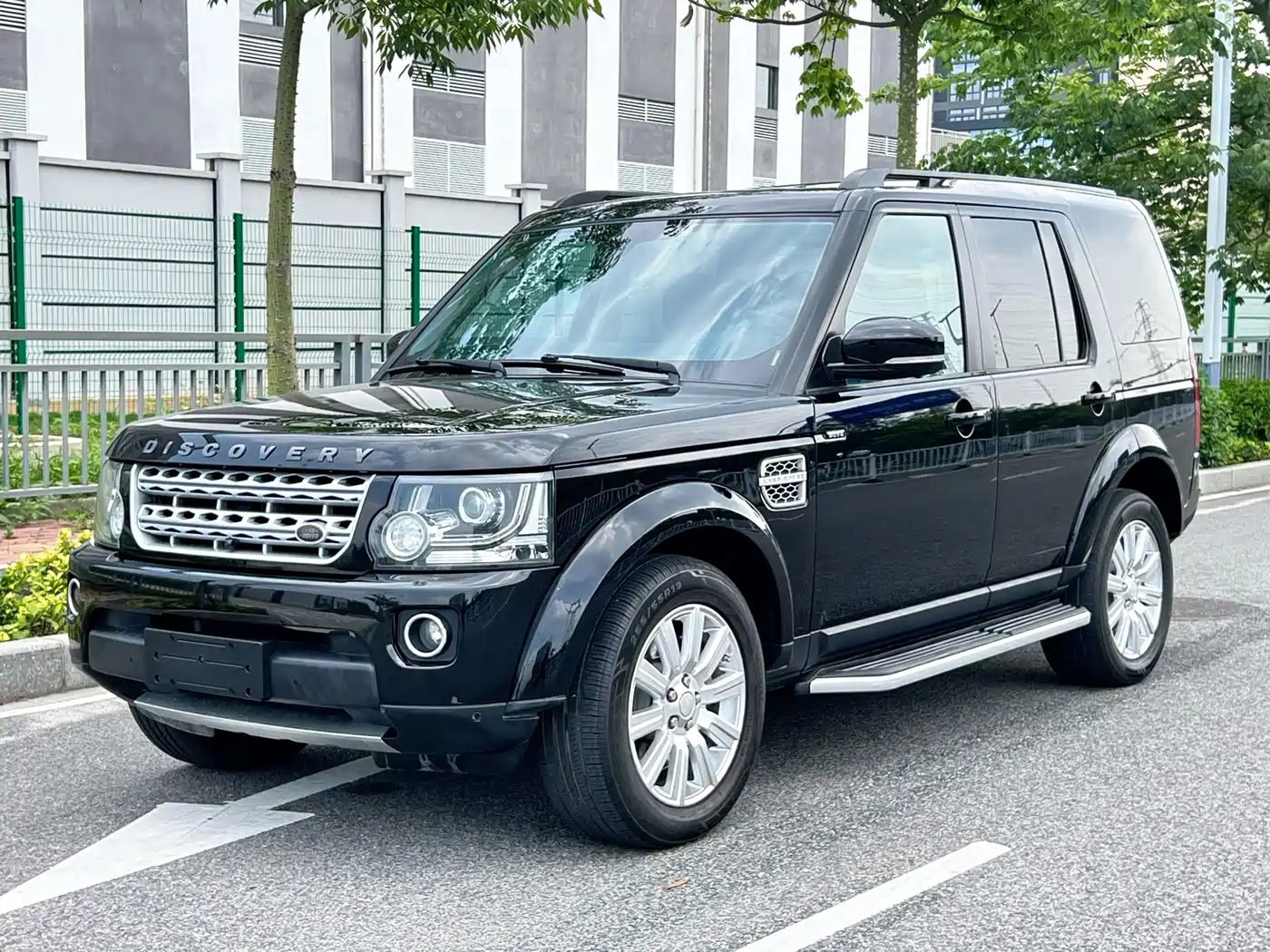 Land Rover Discovery 2015 3.0 SC V6 HSE