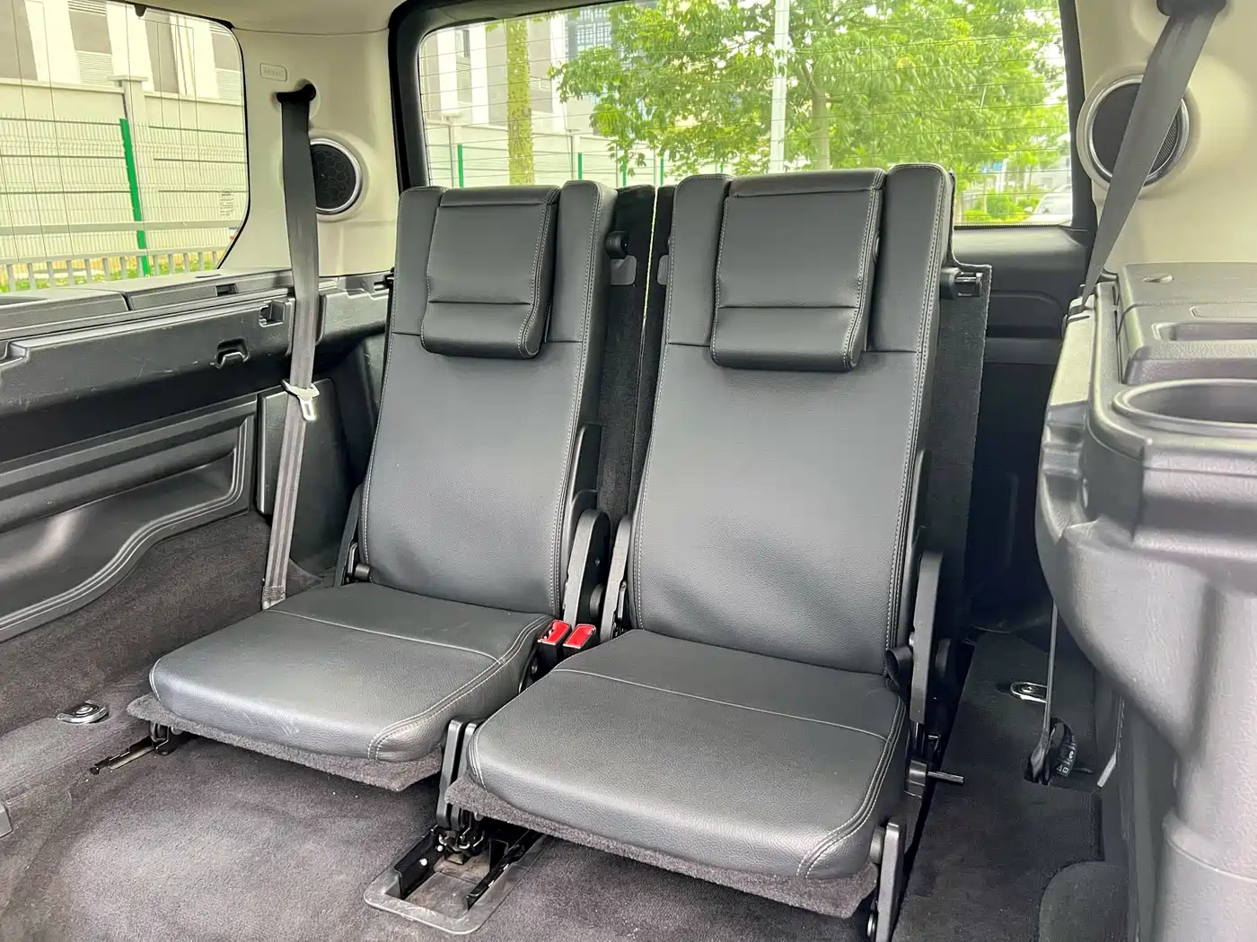 Land Rover Discovery 2015 3.0 SC V6 HSE фото 7