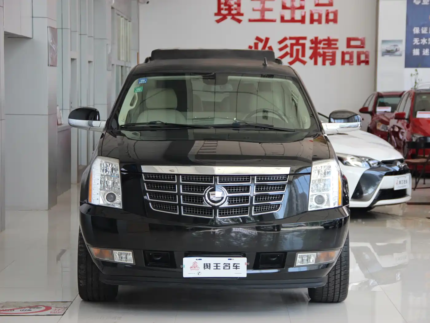 Cadillac Escalade 2008 6.2 AWD фото 2