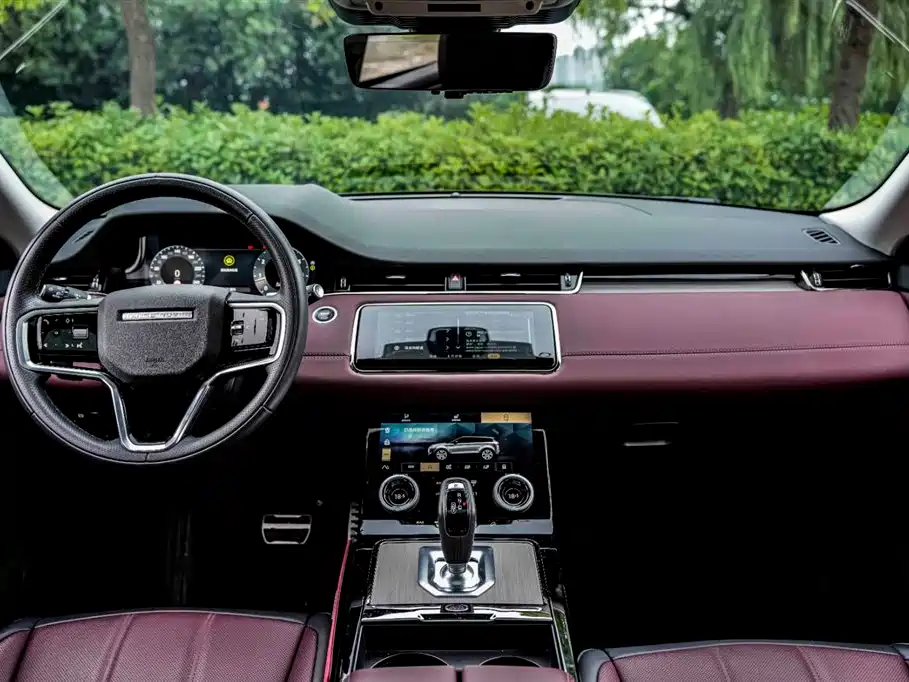 Land Rover Range Rover Evoque 2023 Range Rover Evoque L 249PS Luxury Edition фото 14