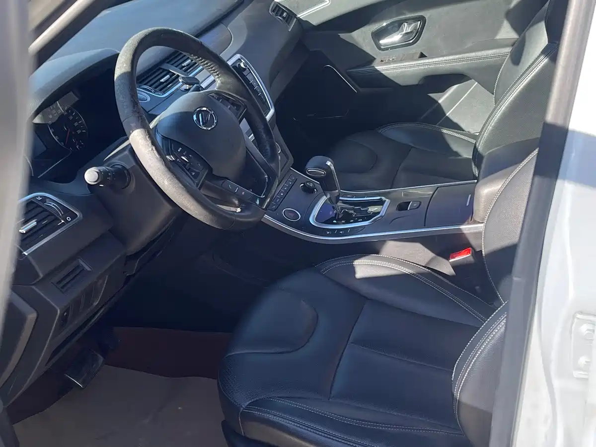 Landwind X7 2015 2015 2.0T Panorama Premium