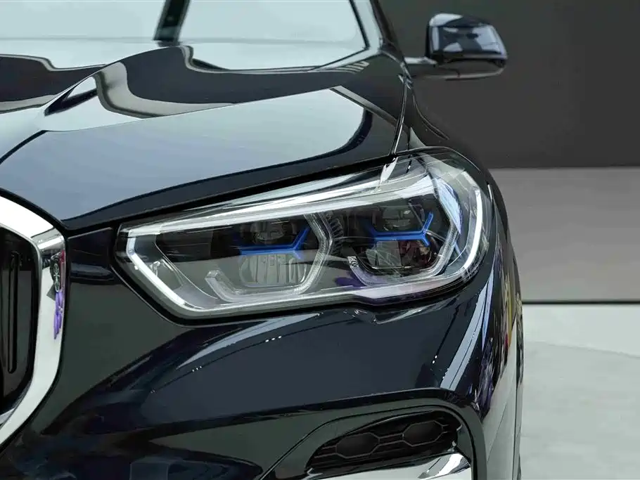 BMW X5 2022 Model xDrive 40Li M Sport Package фото 21
