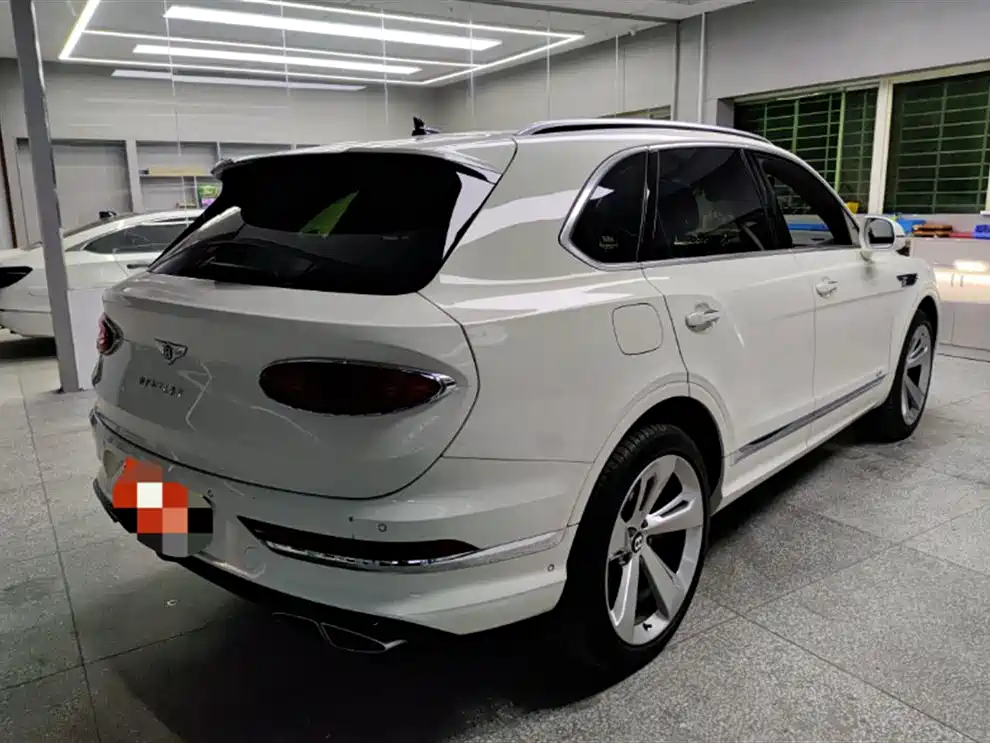 Bentley Bentayga 2022 4.0T V8 фото 4